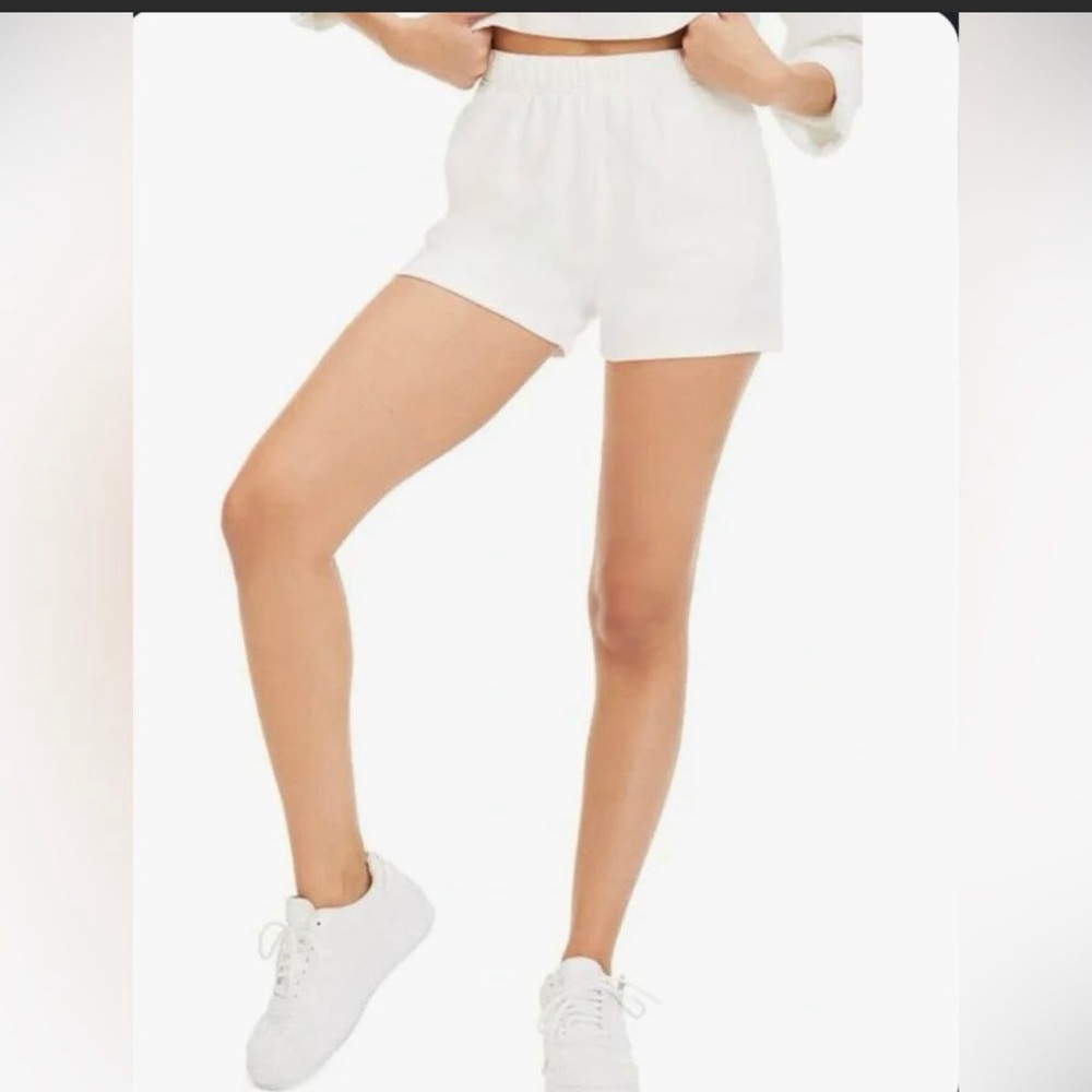 Good American White Weekend Shorts XL